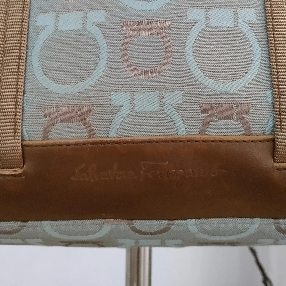 Salvatore Ferragamo Gancini Handbag AF215373 (Authentic ) - Picture 7 of 17